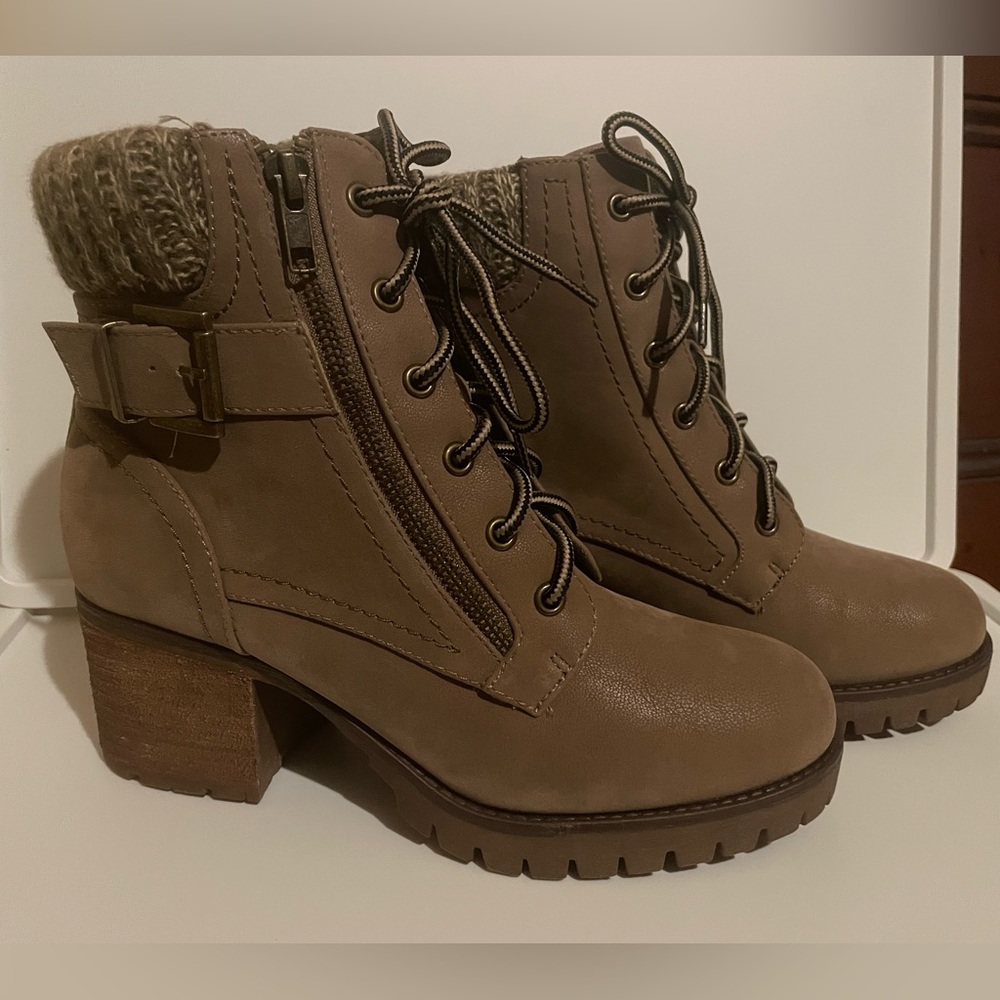 MIA HEELED ANKLE BOOTS W7.5